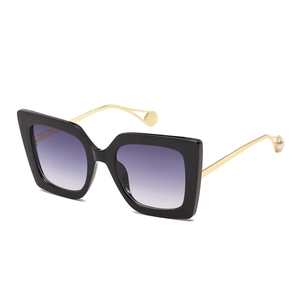Fashion oversized square sunglasses with purple gradient lenses and gold pearl arms