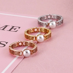 Three-piece stainless steel pearl ring set in gold, silver and rose gold finishes