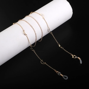 Catenella per occhiali dorata fatta a mano con lune e passanti in silicone su base