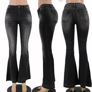 Schwarze Schlagjeans für Damen mit hoher Taille in Vorder- Seiten und Rückansicht