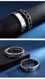 Details des Vintage-Silber-Totenkopf-Armbands mit gravierten Mustern auf Edelstahlgliedern