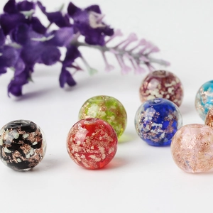 Handgefertigte leuchtende Glasperlen mit Goldfolie für DIY-Schmuck und Armbänder