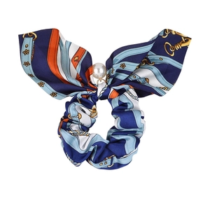 Elegant silk hair scrunchie with chain print bow and pearl pendant for women