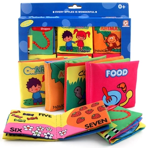 Coffret de 6 livres d'éveil en tissu pour bébé aux thèmes variés et colorés