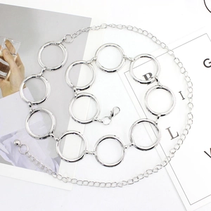 Elegante cinturón de cadena de metal plateado con círculos grandes para vestidos de mujer