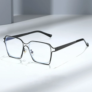 Grande Monture De Lunettes Carrée Métal Anti Lumière Bleue Design Ajouré Lunettes Décoratives À La Mode Pour Hommes Femmes