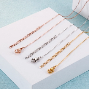Three-color necklace set with lobster clasps and extension chains in gold, silver, rose gold