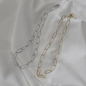 Minimalist 925 sterling silver paperclip choker necklace in gold and silver finishes