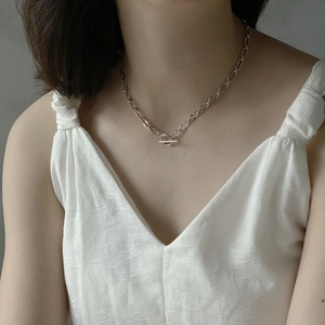 925 sterling silver chunky chain necklace with OT toggle clasp on female model