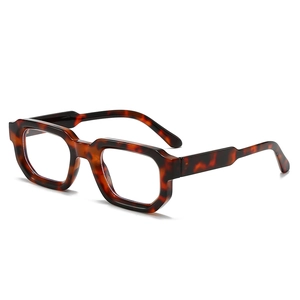 Vintage retro tortoiseshell thick frame square sunglasses with wide temple for street style