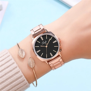 Fashionable rose gold women's watch set with black dial and leaf bangle jewelry