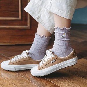 Lavender purple mid-tube socks with daisy embroidery and elegant ruffle trim
