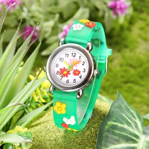 Detail of children's cartoon watch with 3D floral silicone strap and 12-hour dial