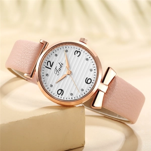 Damen Quarzuhr PU Lederarmband Legierungsgehäuse Analog Arabische Ziffern Mode Elegant Damen Armbanduhr