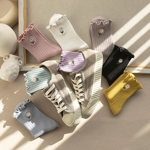 Women Cotton Socks Small Daisy Embroidered Lettuce Trim Frilly Edge Ribbed Knit Mid Calf Sweet Fashion