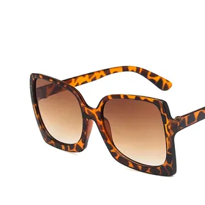 Retro oversized tortoise square sunglasses with brown gradient lenses for women