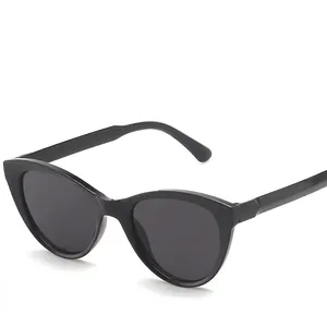 Classic black cat eye sunglasses for men and women with vintage minimalist plastic frames