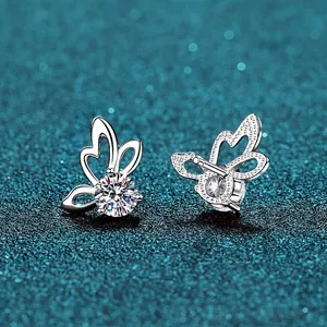 Élégantes boucles d'oreilles papillon en argent S925 avec un brillant moissanite de 1 carat