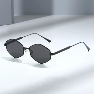 Lunettes De Soleil Hexagonales Rétro Monture En Métal Protection UV400 Lunettes Polygonales Pour Hommes Et Femmes Mode