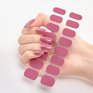 Dunkelrosa einfarbige Nagelaufkleber Set mit 16 Streifen und Profi-Modell-Anzeige
