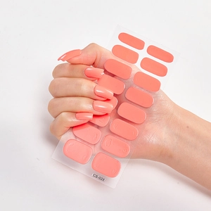Einfarbige Nageltattoos in Hellrosa Koralle Modell CS-028 für natürliche Maniküre