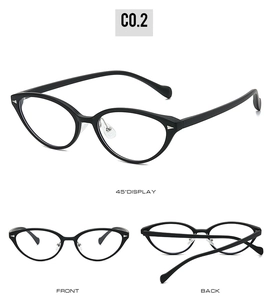 Viste da tre angolazioni di montature Cat-Eye TR90 nere leggere con lenti anti luce blu