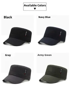 Détail de casquettes militaires plates en noir, bleu marine, gris et vert armée