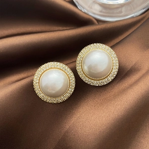 Round Imitation Artificial Pearl Stud Earrings With Zircon Alloy Halo And 925 Sterling Silver Earring Post Elegant Retro Jewelry For Women