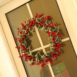 Couronne De Noël Baies Rouges Feuilles À Bord Blanc Guirlande De Houx Artificielle Pour Décoration De Porte Murale