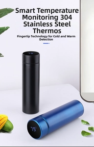 Detail view of the LED touch screen cap on the smart thermos showing precise temperature