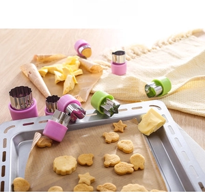9-piece stainless steel vegetable cutters with ergonomic handles for creative food shapes