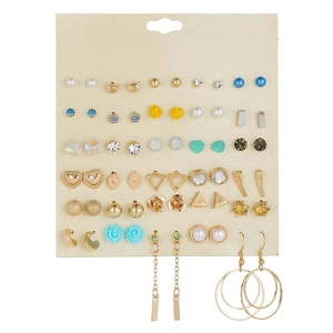 Detailed close-up of a 30-pair fashion earring set featuring pearls and rhinestones
