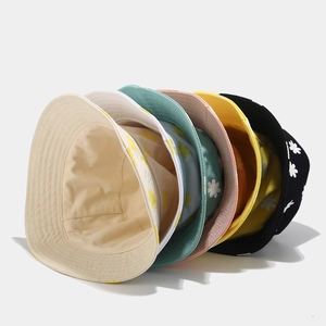 Daisy print cotton bucket hats for women in six pastel colors for outdoor sun protection