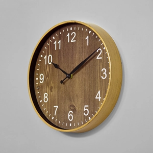12-Zoll-Wanduhr mit braunem Holzzifferblatt und goldenem Rahmen für Wohnzimmer