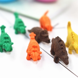 Ensemble de gommes dinosaure colorées, papeterie mignonne pour enfants et superbes cadeaux.