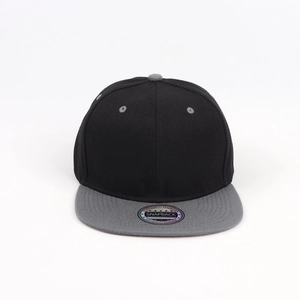 Close-up of contrast color snapback cap with flat brim and grey texture detail