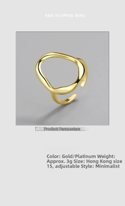 Detail view of irregular gold wavy ring with technical specifications and adjustable size