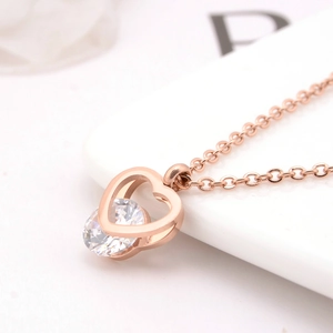 Elegant Heart Pendant Necklace For Women Titanium Steel Rose Gold Rhinestone Inlaid Fashion Jewelry Charm Accessory Gift