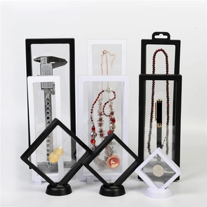 Schwarze und weiße 3D Schwebrahmen aus PE-Folie für Schmuck und Sammlerstücke