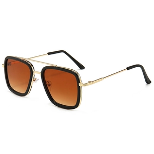 Fashionable square frame children's sunglasses with gradient brown lenses and metal temples