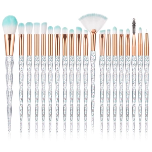 Detail of 20pcs unicorn makeup brushes with gradient bristles and glitter handles