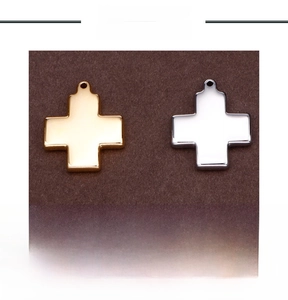 Polierte Edelstahl-Kreuzanhänger in Gold und Silber für DIY-Schmuckherstellung