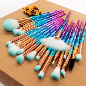 20-piece makeup brush set with gradient diamond handles and dual-tone bristles