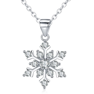 Elegant S925 sterling silver snowflake pendant necklace with sparkling cubic zirconia