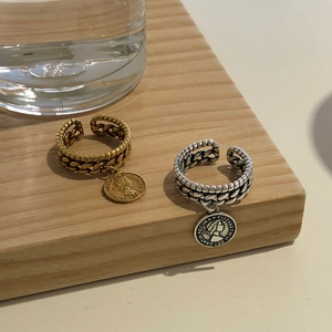 Minimalist 925 sterling silver chain rings with vintage coin pendants in gold and silver