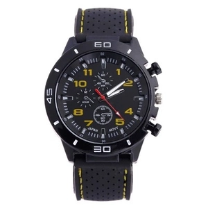 Montre sport pour homme avec bracelet silicone noir, couture jaune et cadran chrono