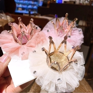 Tre graziose mollette a corona per bambine con strass scintillanti e pizzo in tulle