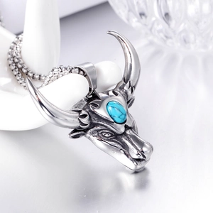 Vintage silver bull head pendant necklace with turquoise stone inlay for men