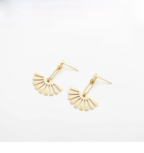 Detailed view of 18K gold-plated stainless steel fan-shaped geometric dangle earrings