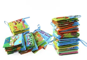 Détail de l'ensemble de livres en tissu pour bébé avec thèmes d'animaux de la ferme